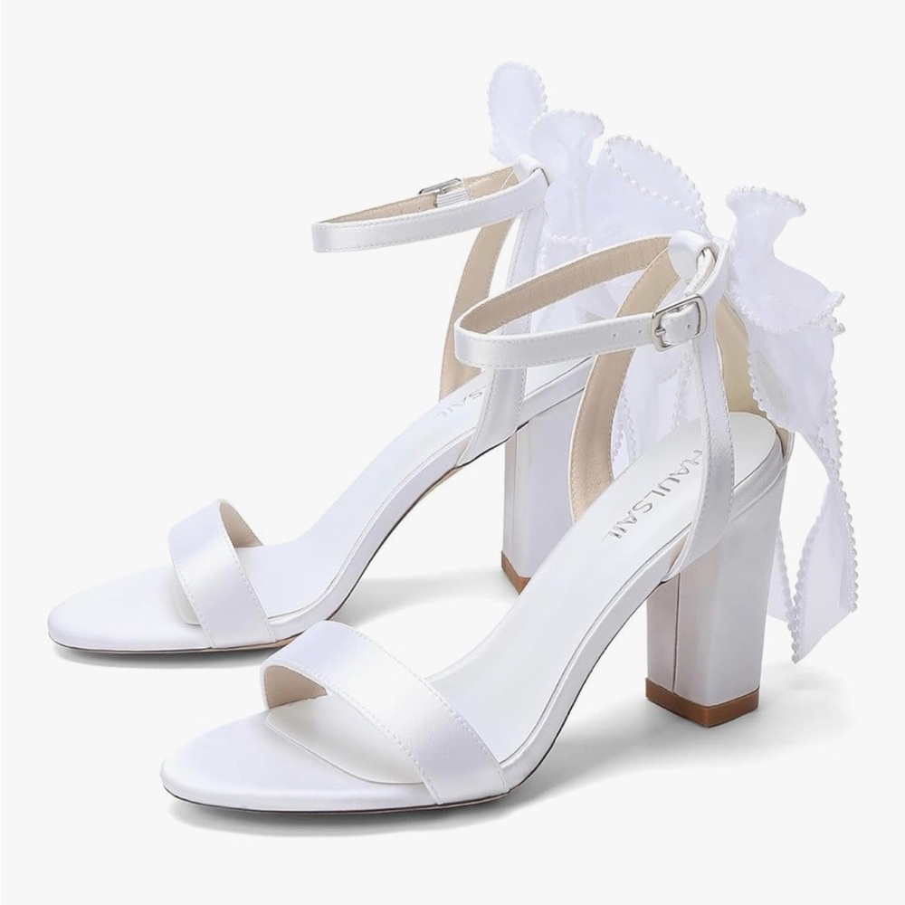 NIB Haulsail White Bow Back Block Heel Sandals Women’s Size 9